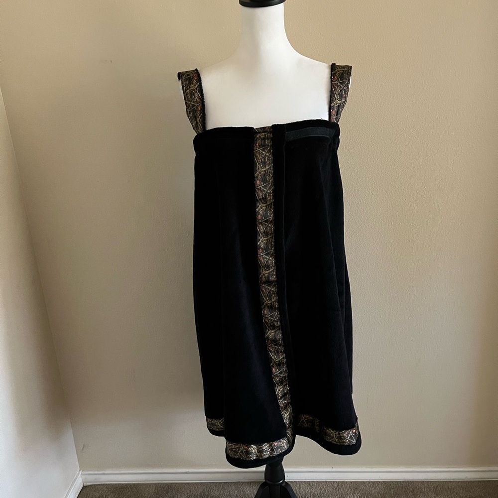 NCL, Black Bath Wrapw/ tan trim